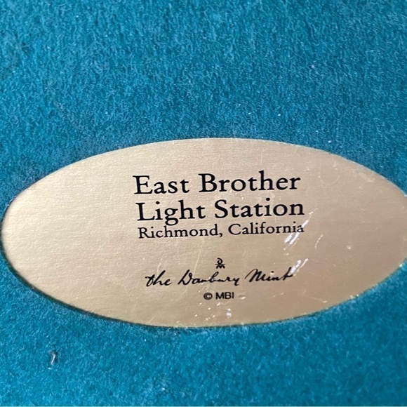Danbury Mint lighthouse figurine of East Brother Light Station. Collectible. - Picture 5 of 6